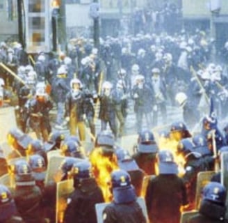 Clashes between riot police and opposition groups, 1985