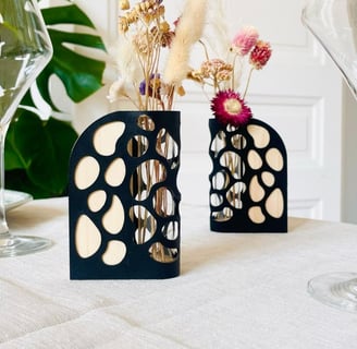 Vases désignés par Lucie Allard