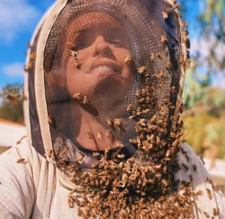 How to Choose the Right Beekeeping Suit: Complete Safety & Comfort Guide for All Seasons
