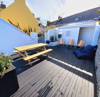 patio appentis terrasse bois composite plantes bord de mer