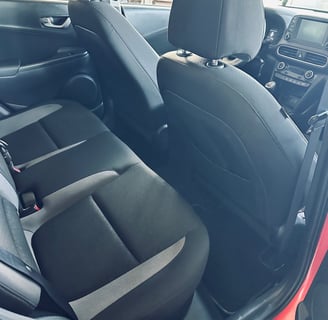 Tache sur les sièges voiture , chocolat café et tout le reste ! Nous avons la solution sur Royan 