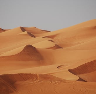 AN IMAGE OF MOREEB DUNES IN LIWA DESERT ABU DHABI UAE