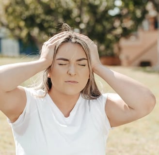 a woman with a white shirt and a white shirt