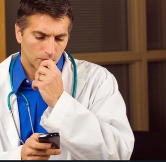 WhatsApp para médicos: como transformar conversas em consultas