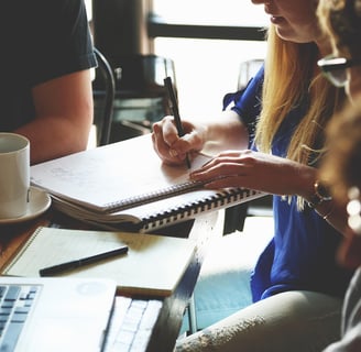 Personal Branding in the Gulf: Why Founders Who Win Focus on Visibility, Not Just Sales