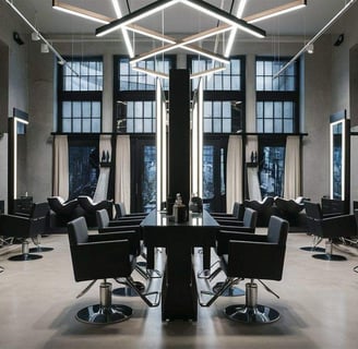 salón de belleza moderno, mobiliario de peluquería de alta gama, estaciones de trabajo ergonómicas, sillas de peluquería, esp