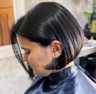 Amanda Amorim é uma profissional altamente qualificada, formada pela Academia de Ensino Vida Derm