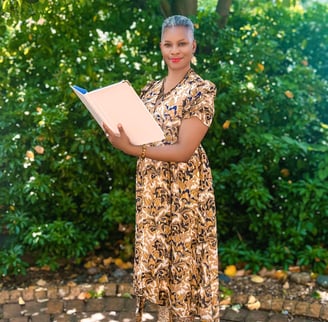 Dionne Roberts - The Civil Celebrant .UK