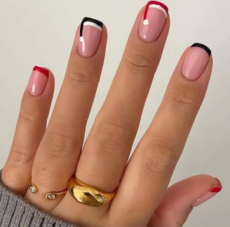 Uñas francesas navideñas
