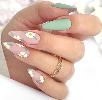 Uñas mate con flores