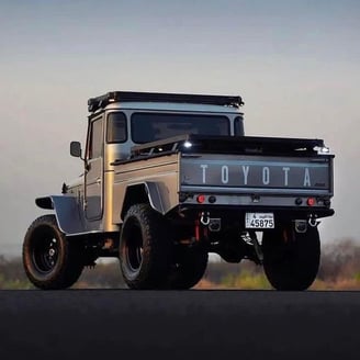 The Samurai’s Ride: Why the Toyota Land Cruiser Outranks the Land Rover Defender