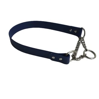 a dog collared leash with a chain link and a chain link