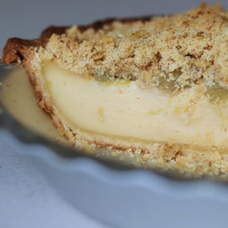 Rhubarb and Custard Crumble Pie