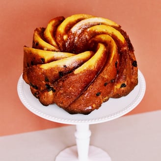Hot Cross Bundt