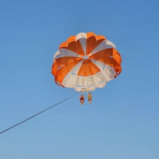 Parasailing - Safety Tips and Precautions