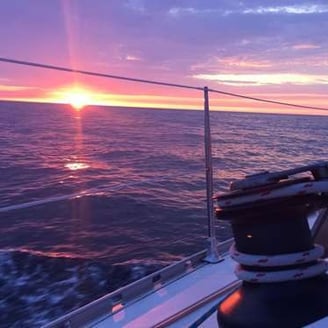 Coucher de soleil en navigation