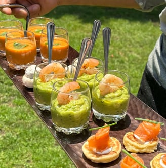 Guacamole con camarón saltado