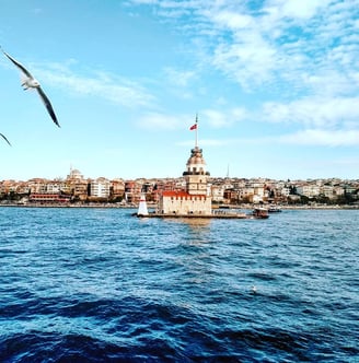 Legend of Maiden Tower in Bosphorus İstanbul Turkey
