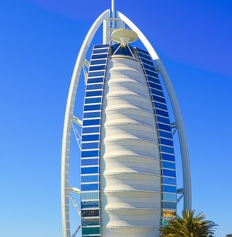 Burj Al Arab em seu formato característico de vela em Dubai