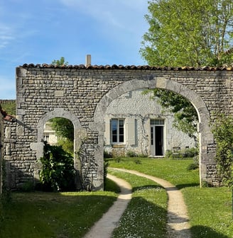 Porche d'entrée de la Métairie