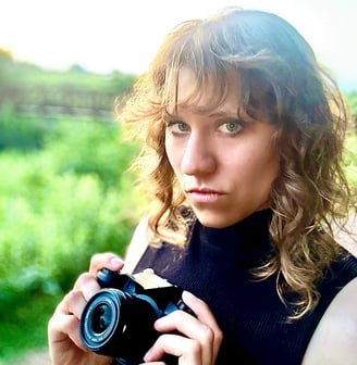 stef schultz filmmaker, stef sharky schultz, camera, girl with camera, model, films, females in film