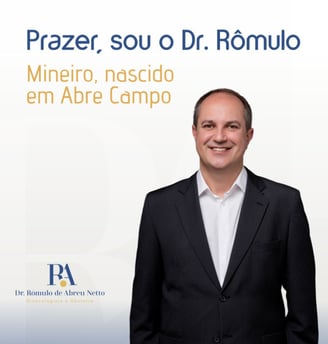 Dr. Rômulo de Abreu Netto, médico ginecologista e obstetra, sorrindo.