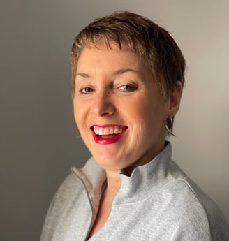 Portrait photograph of Susan Bull, artist