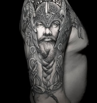 Tatouage portrait guerrier viking. Viking warrior portrait tattoo.