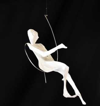 mobile sculpture papier personnage mouvement