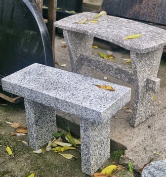 akmens kėdutė