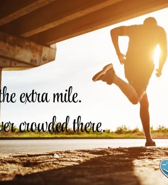 go-the-extra-mile-it-s-never-crowded-there-inspirational-quotes-dilsebatein-46