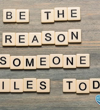 be-the-reason-someone-smiles-today-love-quotes-dilsebatein-33