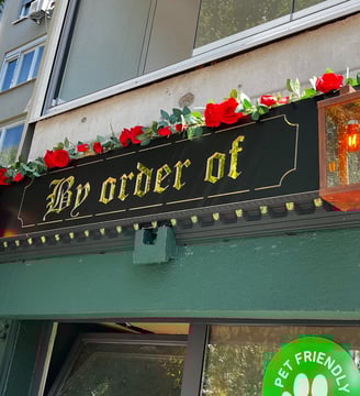 The Garrison pub sjajna reklama