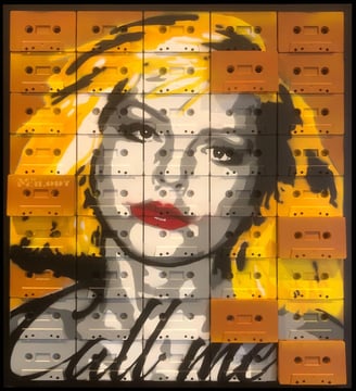 A vendre Tableau Calling Debbie Harry art sur cassettes audio art urbain pop art pochoir stencil