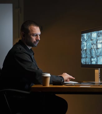 Nuestro trabajo como agencia de detectives privados implica una amplia variedad de tareas que van desde la investigación de c