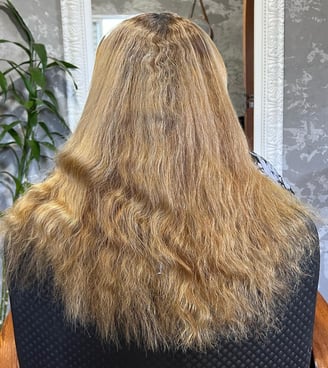 Fortalecimento dos folículos capilares para prevenir a queda de cabelo.