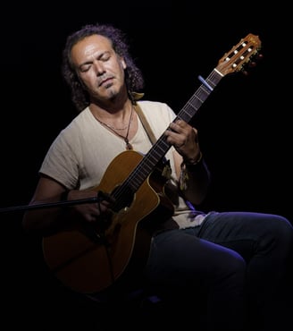 Luca Galeano | Live