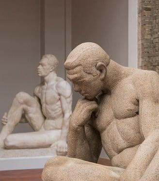 Detalhe de uma escultura contemporânea na Pinacoteca Contemporânea