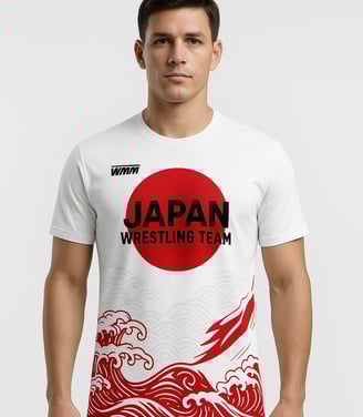 Un homme portant notre tee shirt WMM du Japon