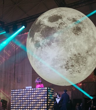 Alquiler de Luna Hinchable para eventos