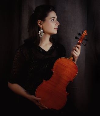 Lidia Plana freelancer violist and pedagogue