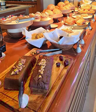 desert-rock-resort-buffet-breakfast