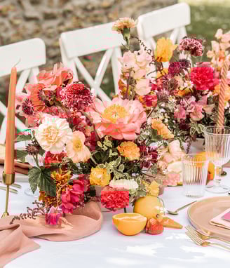 Photo centre de table coloré et acidulé de Chloé Artières