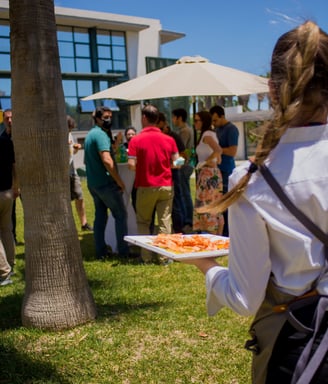 Catering para eventos de empresa en Málaga. Servicio profesional y gastronomía cuidada
