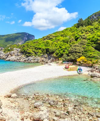 GlykoLimni Beach