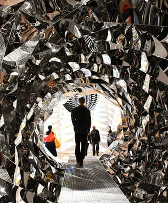 "Your Spiral View" (2002) de Olafur Eliasson