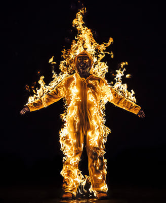 Cassils - Inextinguishable Fire, No. 8 (2015). Foto: Cassils en Guido Mencari