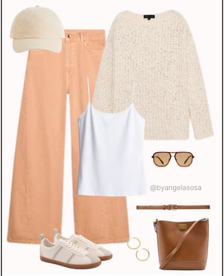 Outfit casual con jeans color melocotón, suéter beige y tenis