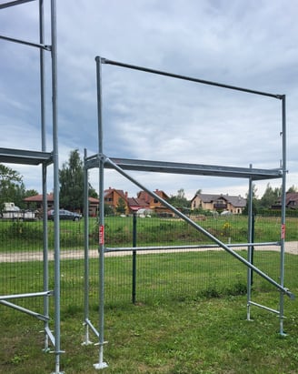 tērauda sastatnes stalažas 3x2.8m