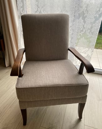 Claire Poirier - Restauration fauteuil confortable